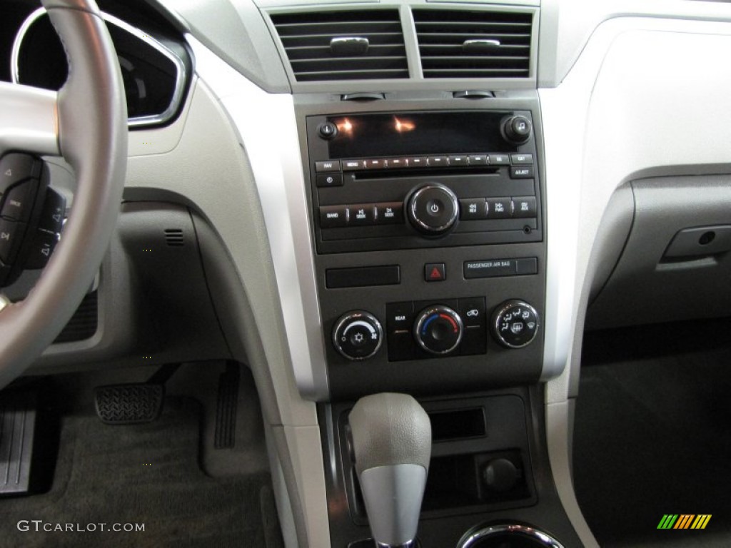 2011 Traverse LS - White / Dark Gray/Light Gray photo #23