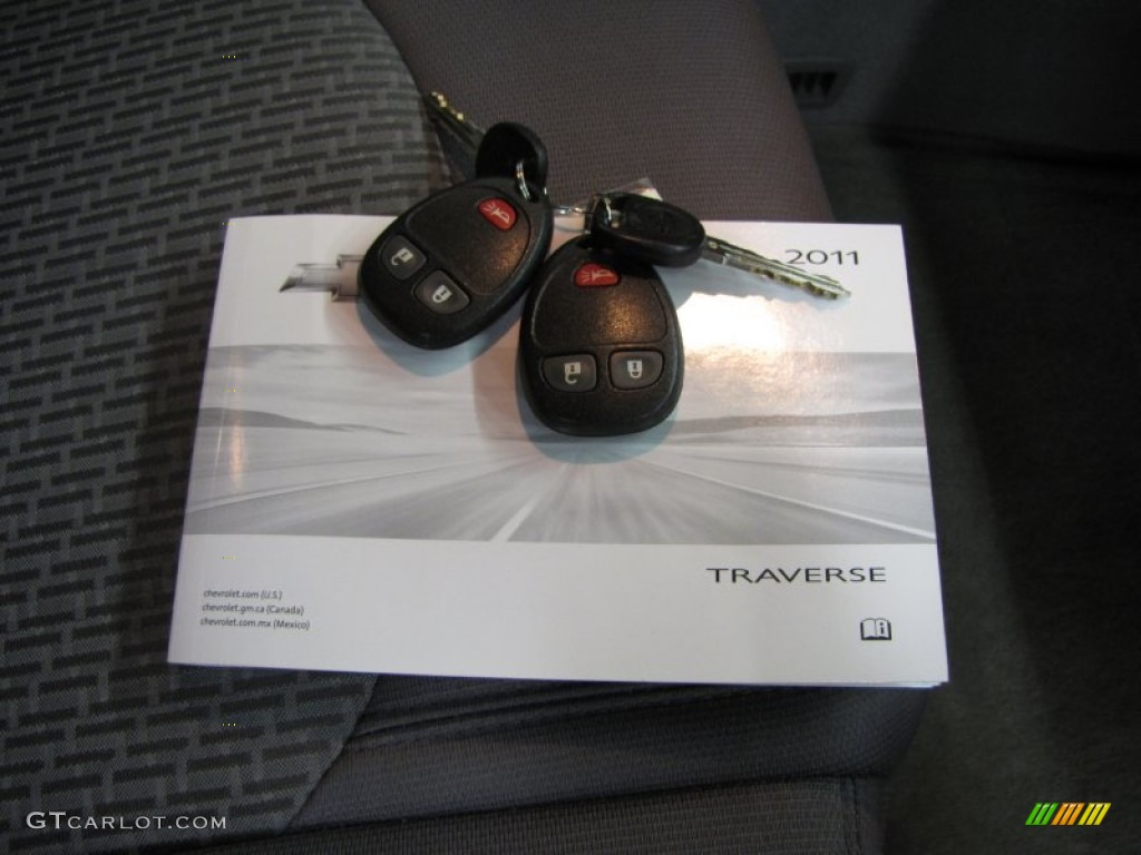 2011 Traverse LS - White / Dark Gray/Light Gray photo #26