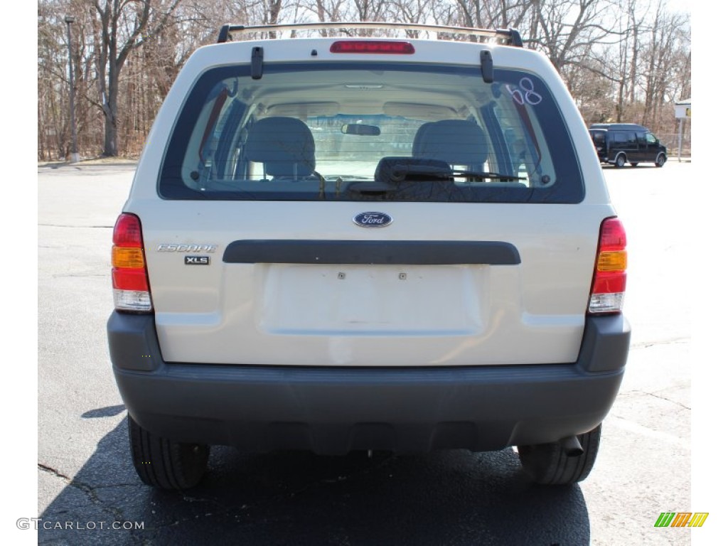 2003 Escape XLS V6 - Gold Ash Metallic / Medium Dark Pebble photo #5