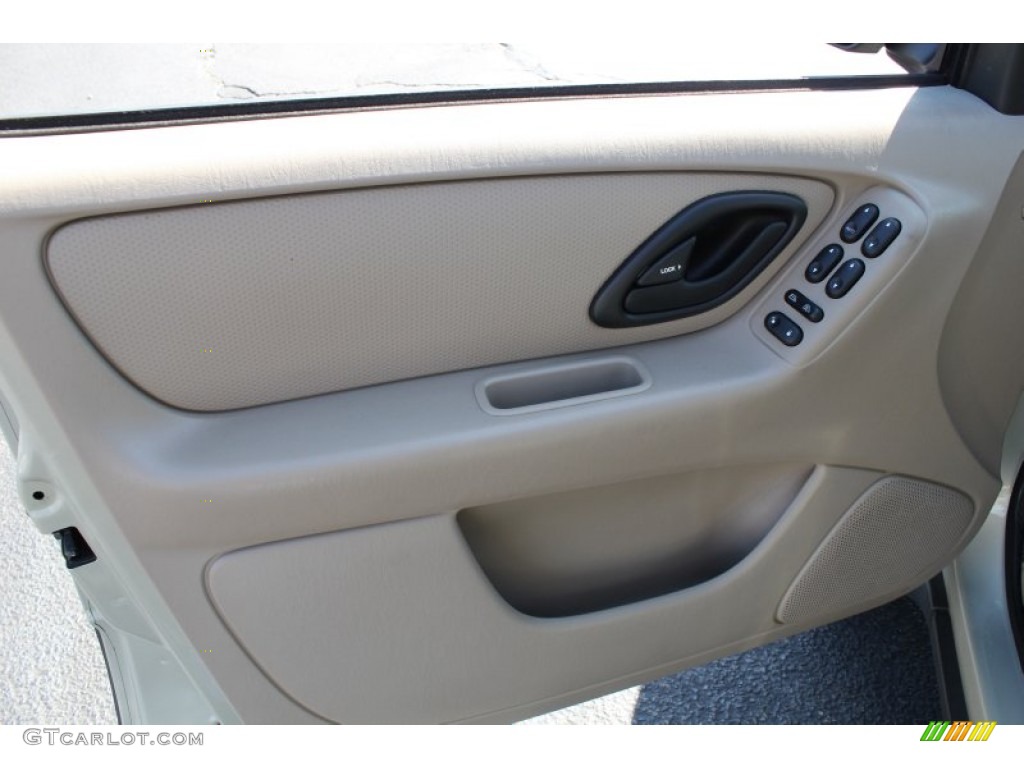 2003 Escape XLS V6 - Gold Ash Metallic / Medium Dark Pebble photo #11