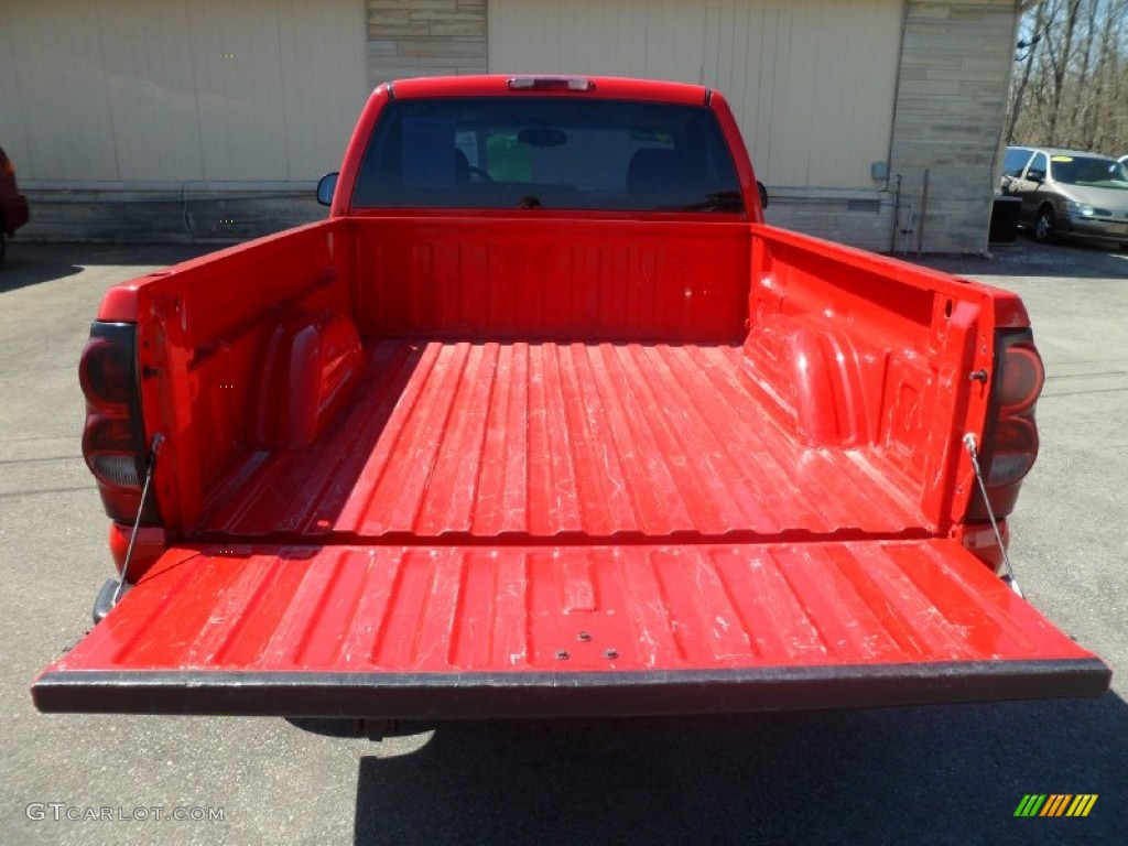 2005 Silverado 1500 LS Regular Cab 4x4 - Victory Red / Dark Charcoal photo #12