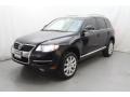 Black Uni - Touareg 2 VR6 Photo No. 12