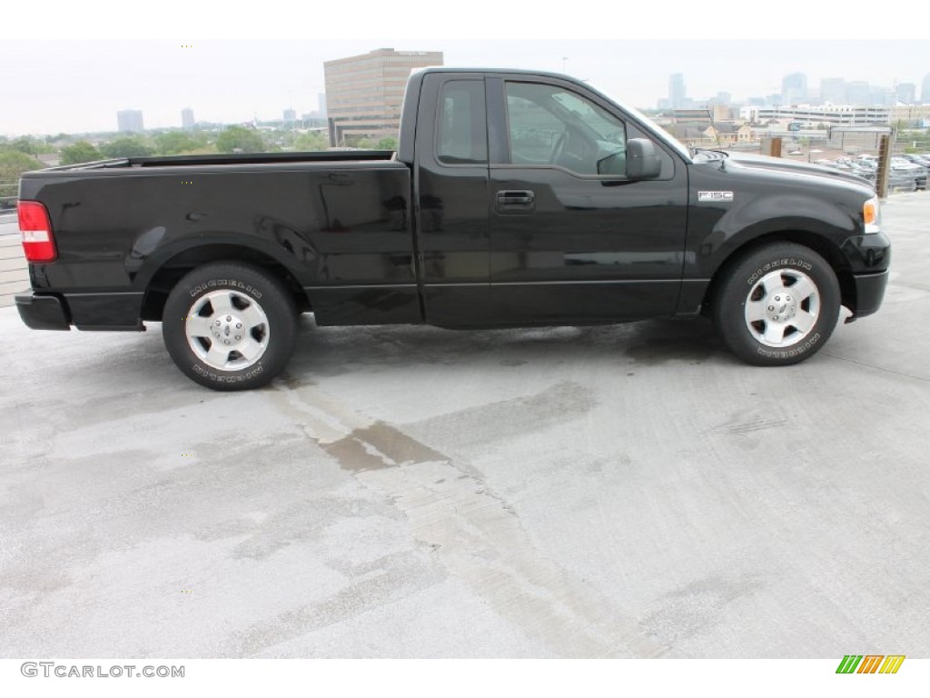 2006 F150 XL Regular Cab - Black / Medium Flint photo #9