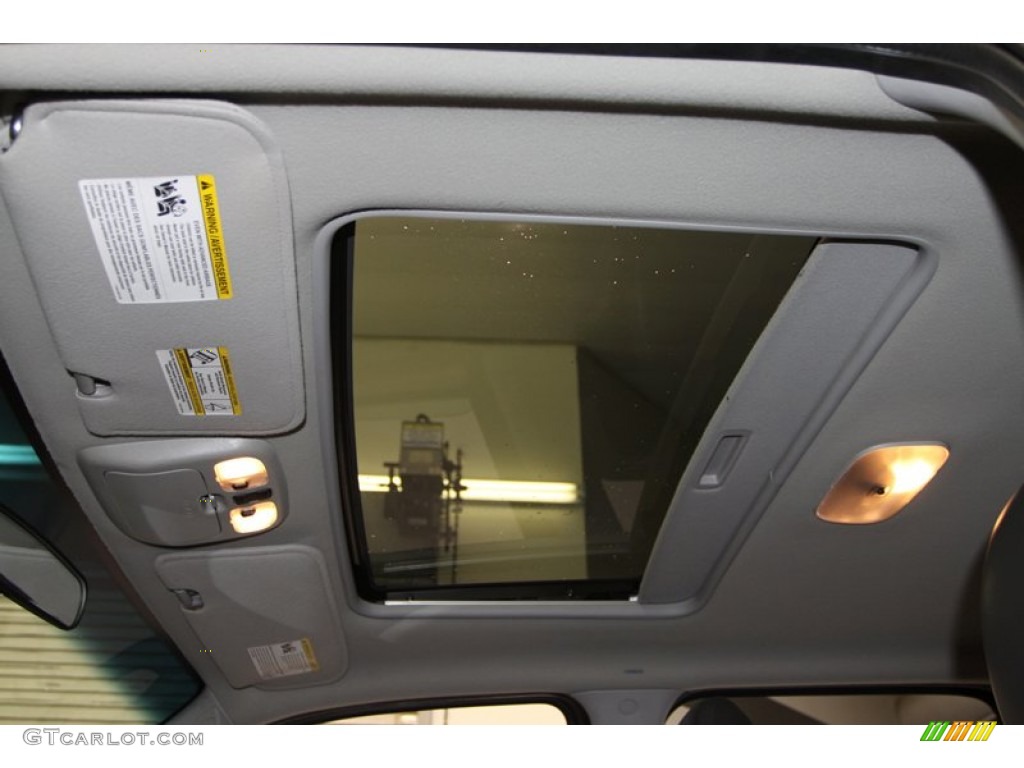 2005 Tribute s 4WD - Platinum Metallic / Dark Flint Gray photo #23