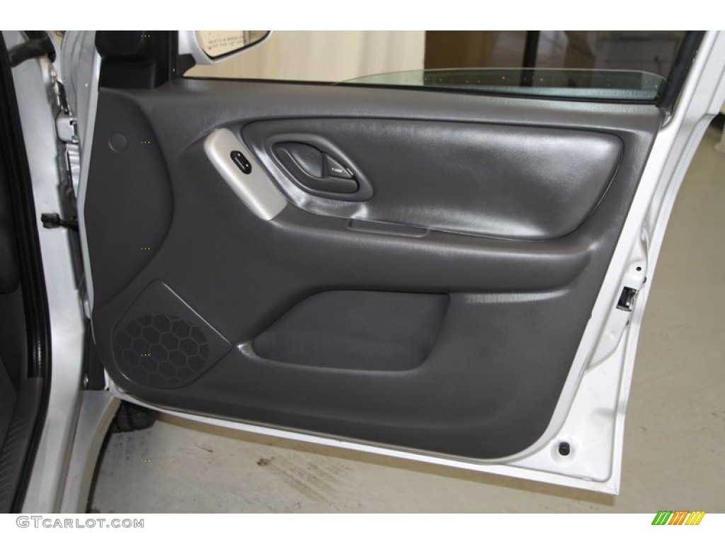 2005 Tribute s 4WD - Platinum Metallic / Dark Flint Gray photo #41