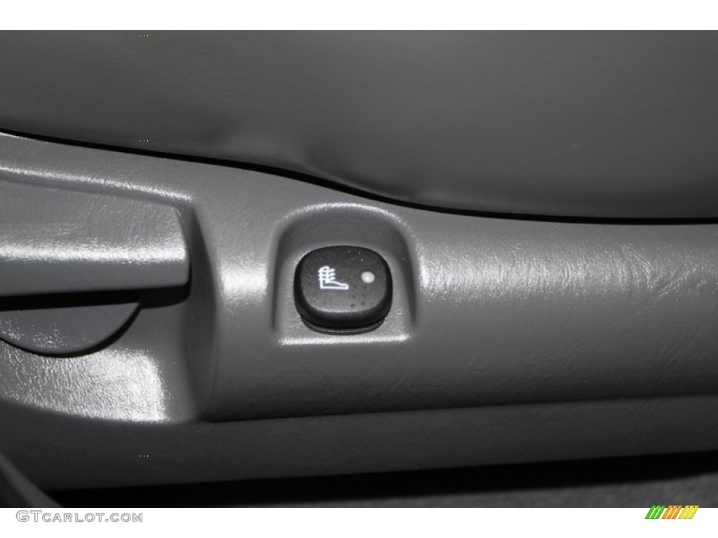 2005 Tribute s 4WD - Platinum Metallic / Dark Flint Gray photo #43