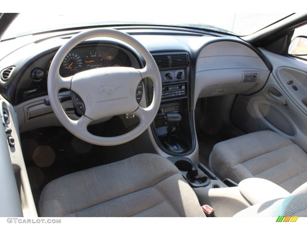 Medium Graphite Interior 1998 Ford Mustang V6 Coupe Photo #79304100