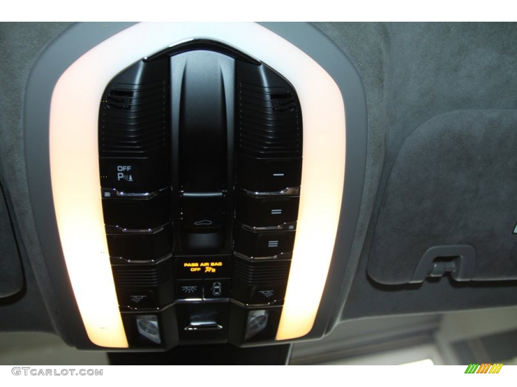 2012 Porsche Panamera Turbo S Controls Photo #79305044