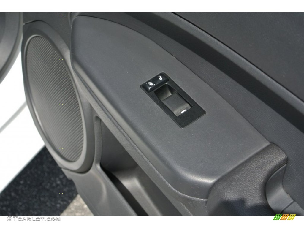 2011 Caliber Mainstreet - Bright White / Dark Slate/Medium Graystone photo #20