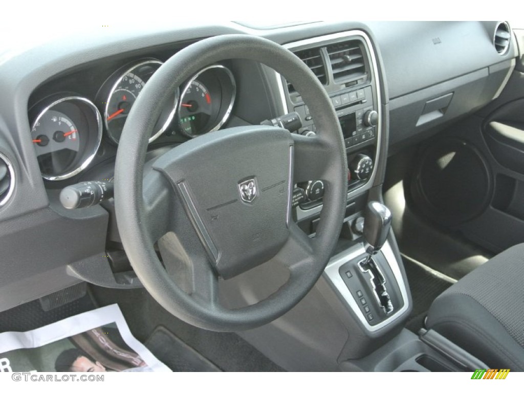 2011 Caliber Mainstreet - Bright White / Dark Slate/Medium Graystone photo #23