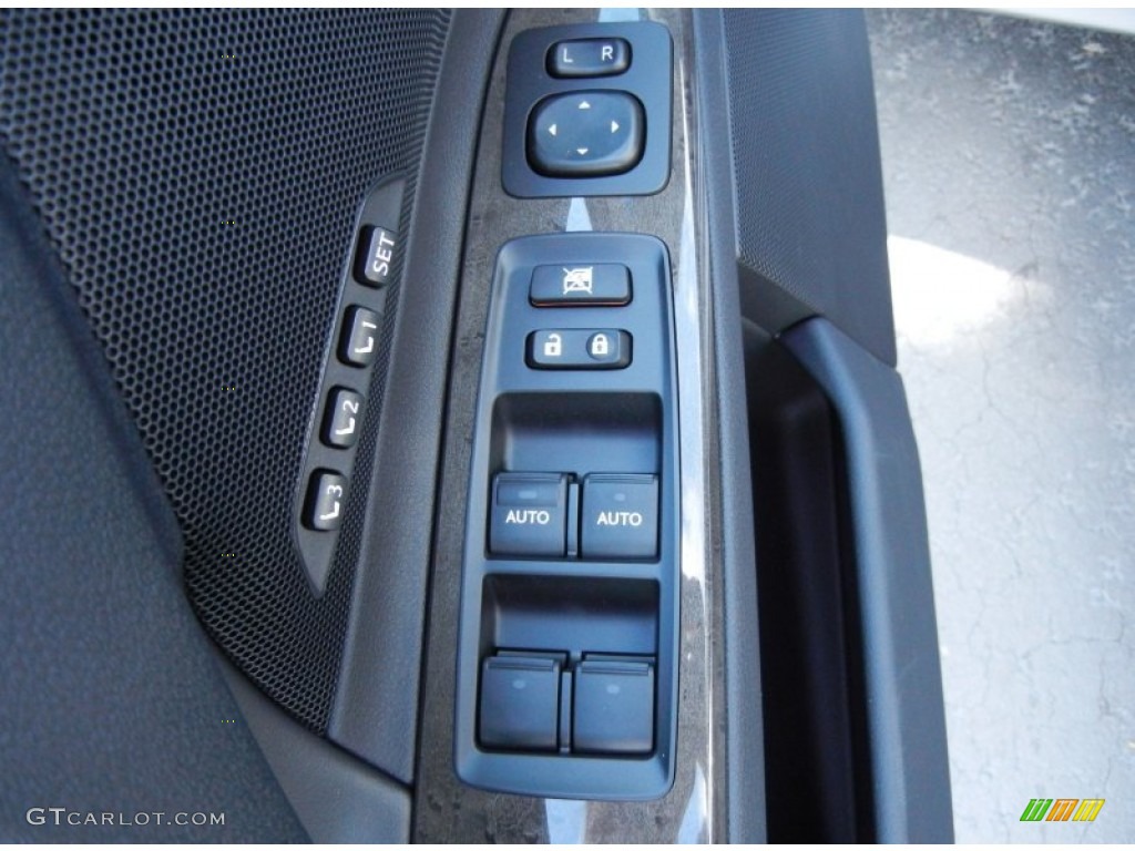 2013 Lexus IS 350 C Convertible Controls Photos