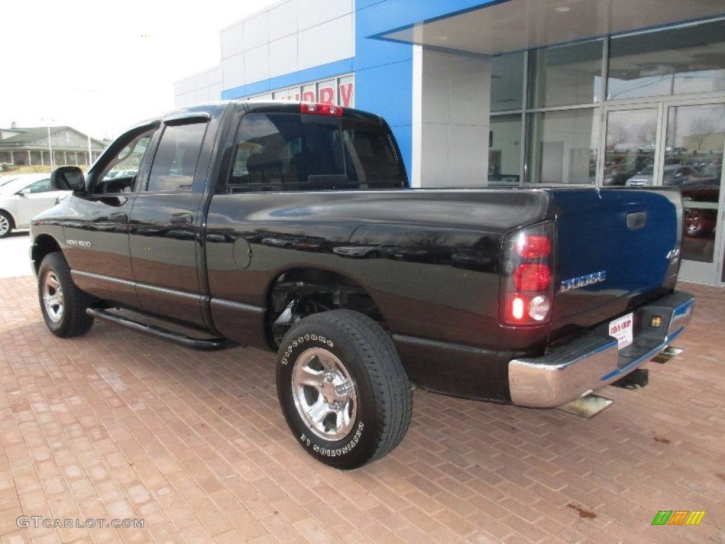 2004 Ram 1500 SLT Quad Cab 4x4 - Black / Dark Slate Gray photo #2