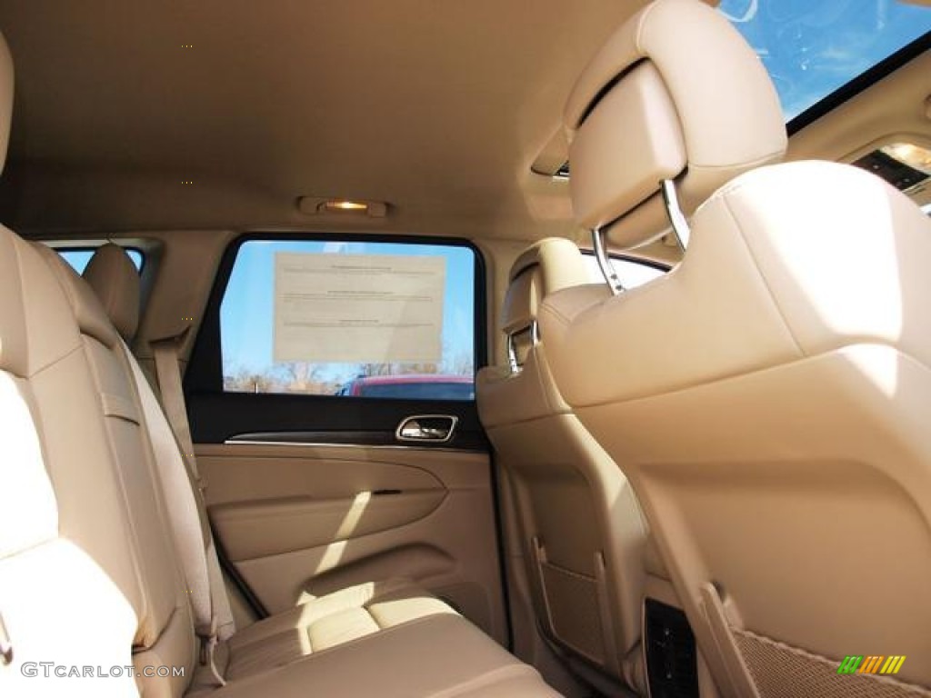 2014 Grand Cherokee Limited 4x4 - Bright White / New Zealand Black/Light Frost photo #4