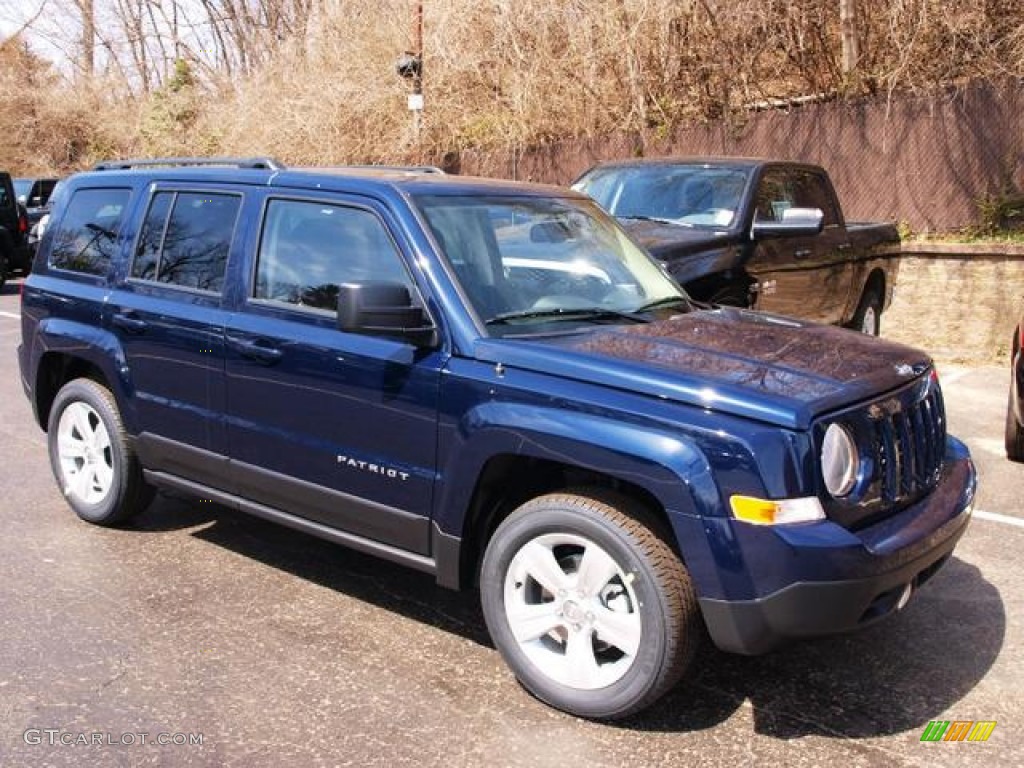 True Blue Pearl 2014 Jeep Patriot Latitude Exterior Photo #79312019