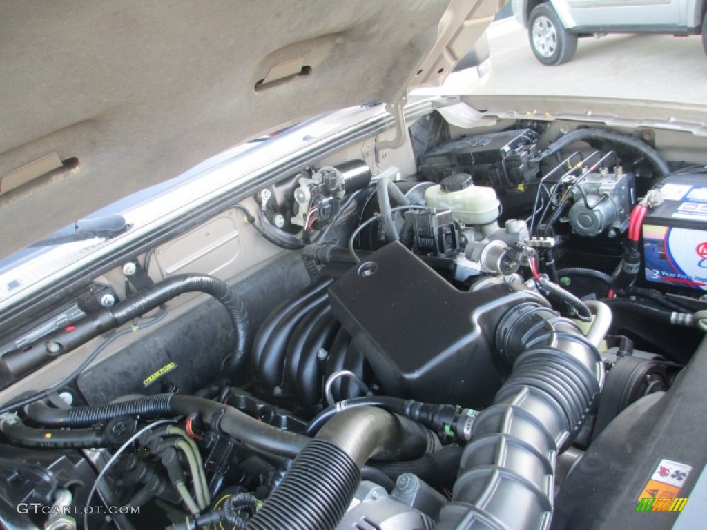 2006 Ford Ranger XL Regular Cab engine Photo #79313480