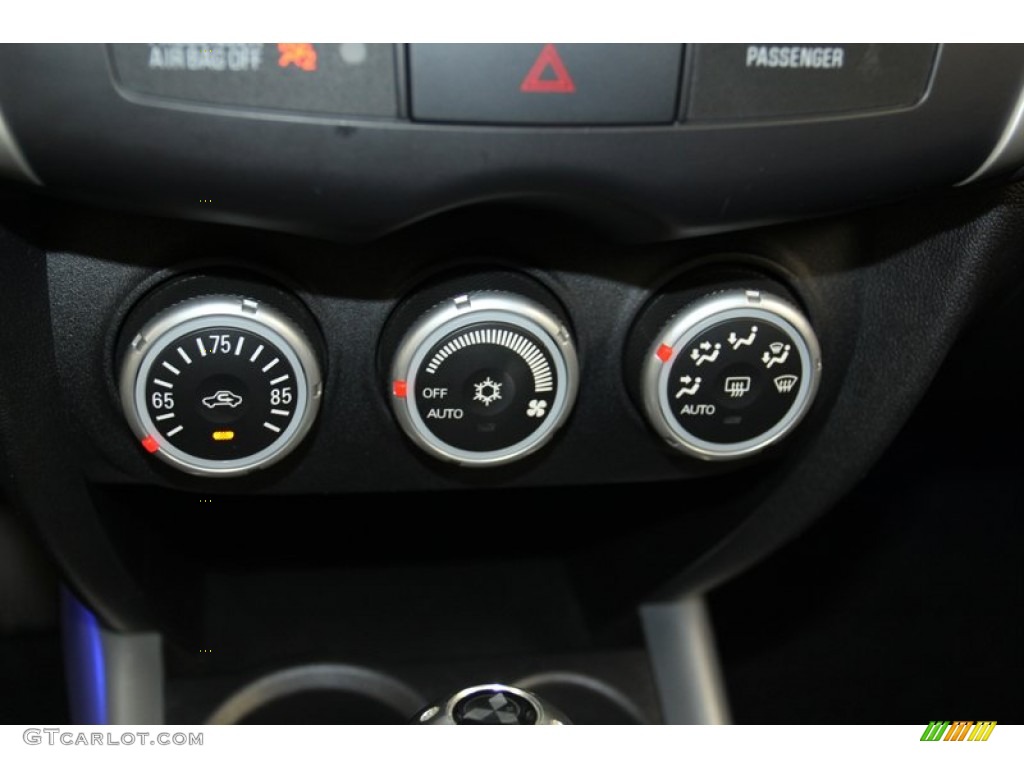 2011 Mitsubishi Outlander Sport SE 4WD Controls Photos