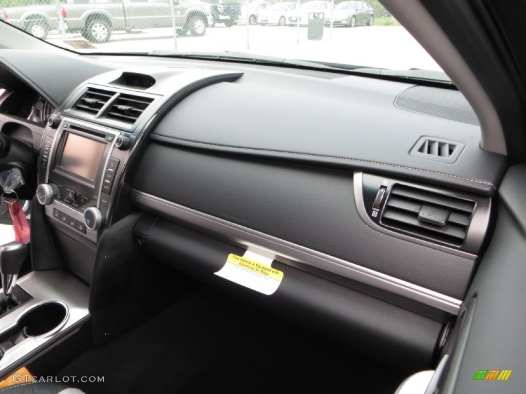 2013 Camry SE - Classic Silver Metallic / Black/Ash photo #18