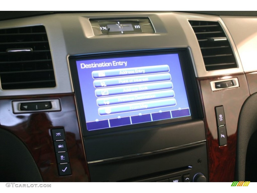 2013 Escalade Luxury AWD - Silver Coast Metallic / Ebony photo #24