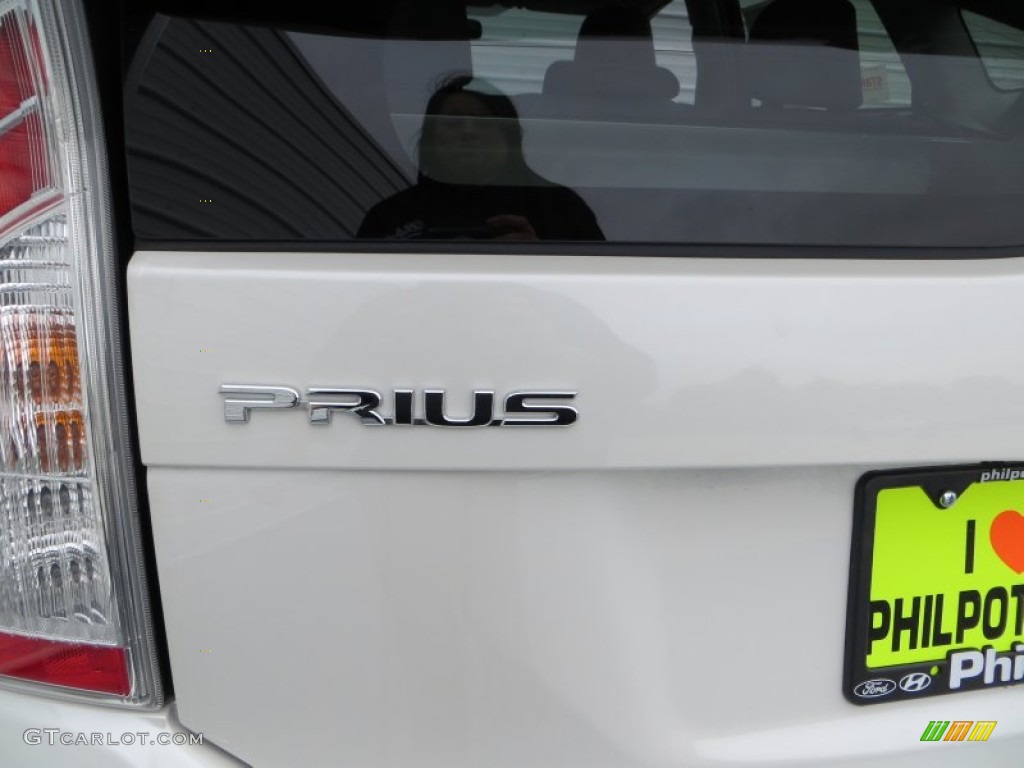 2013 Prius Two Hybrid - Blizzard White Pearl / Dark Gray photo #6