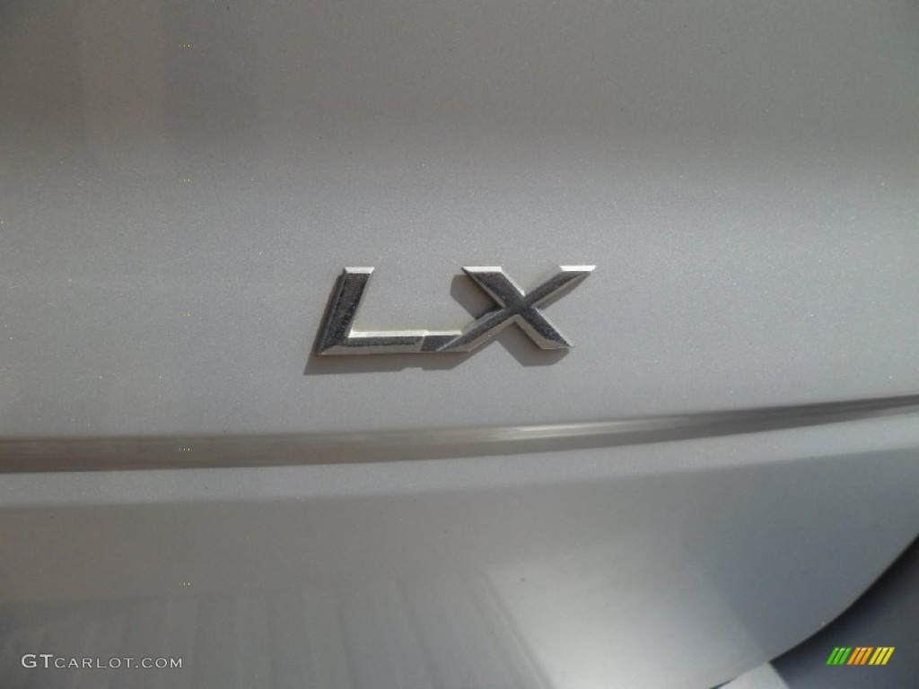 2003 Windstar LX - Silver Frost Metallic / Medium Graphite photo #10