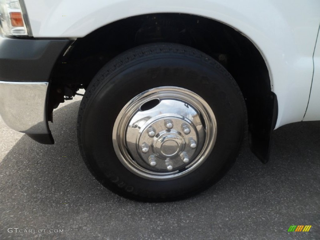 2006 F350 Super Duty XL Regular Cab Stake Truck - Oxford White / Medium Flint photo #9