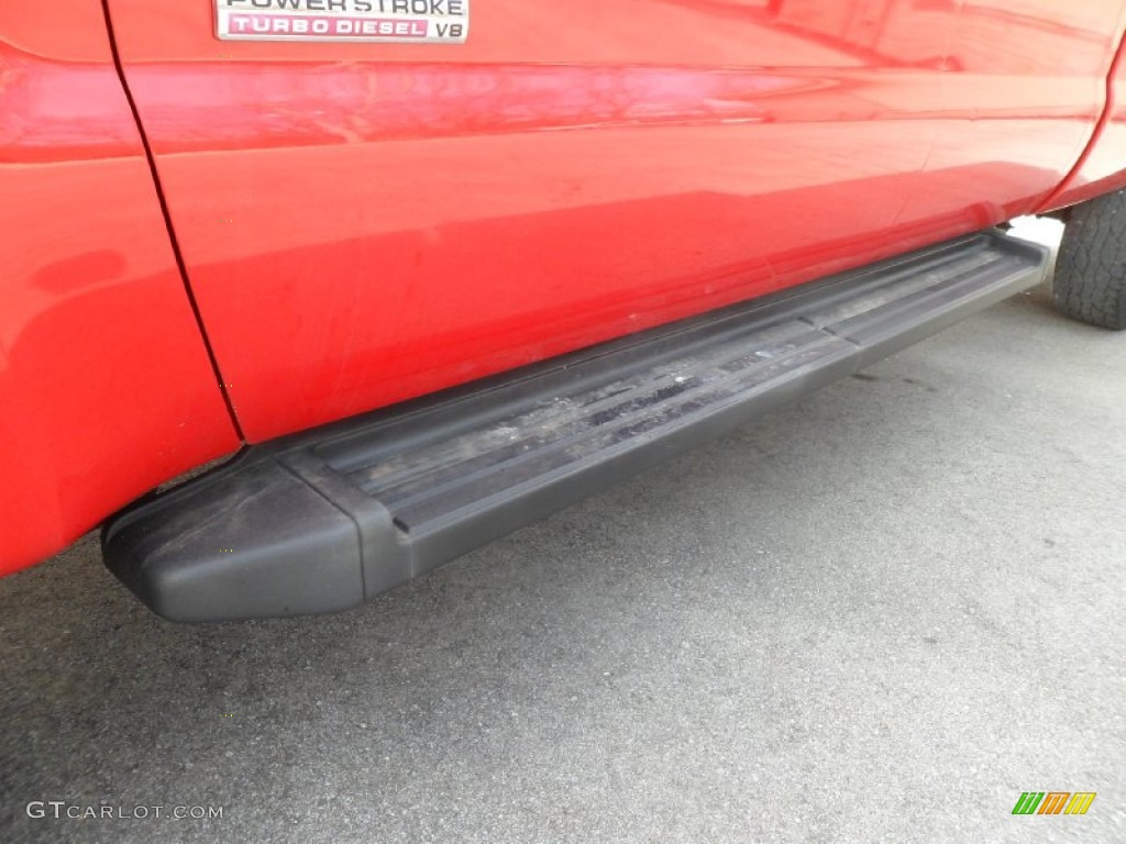 2006 F350 Super Duty XLT Crew Cab 4x4 - Red Clearcoat / Dark Flint photo #13