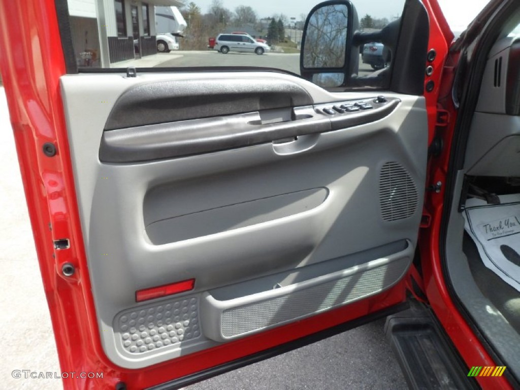 2006 F350 Super Duty XLT Crew Cab 4x4 - Red Clearcoat / Dark Flint photo #24