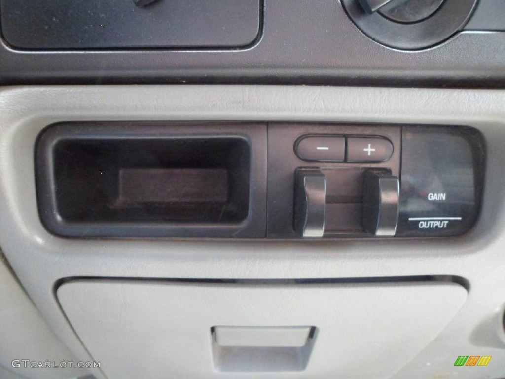 2006 F350 Super Duty XLT Crew Cab 4x4 - Red Clearcoat / Dark Flint photo #29