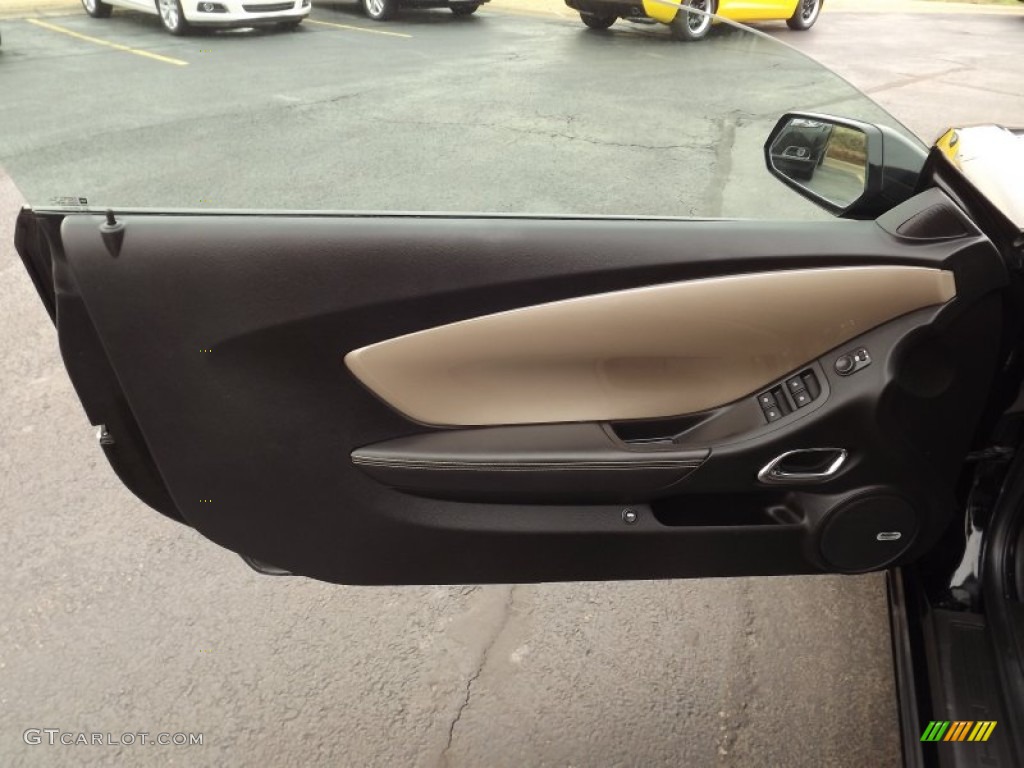 2011 Chevrolet Camaro LT/RS Convertible Beige Door Panel Photo #79324742