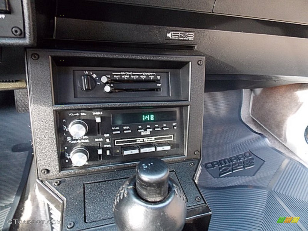 1982 Chevrolet Camaro Z28 Coupe Controls Photo #79325968