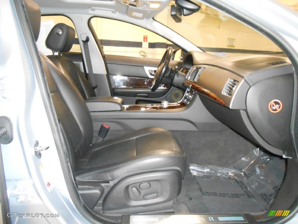 2010 XF Premium Sport Sedan - Liquid Silver Metallic / Warm Charcoal photo #13