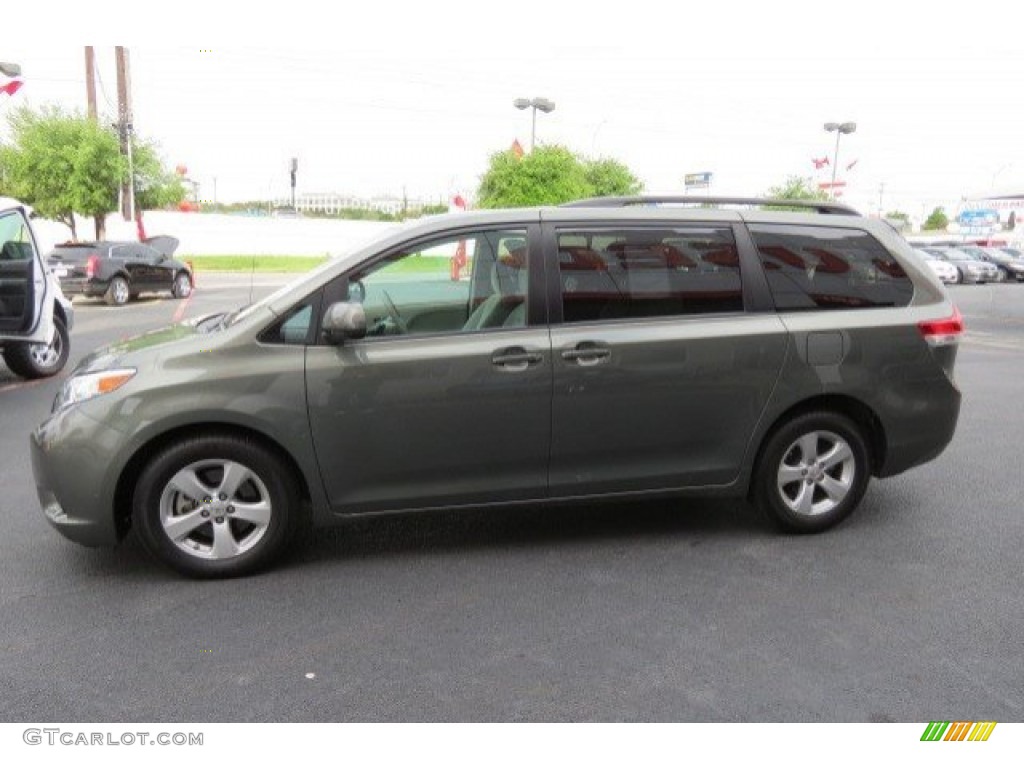 2011 Sienna LE - Cypress Green Pearl / Light Gray photo #4