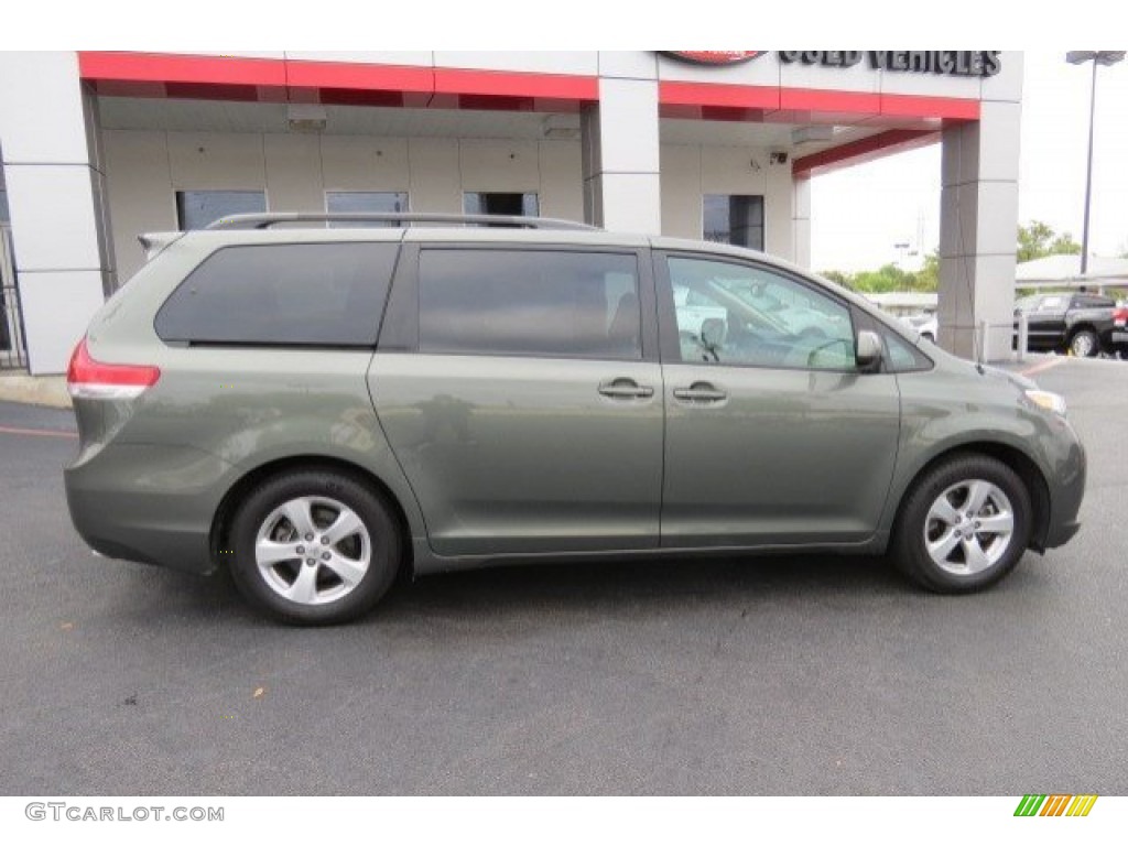 2011 Sienna LE - Cypress Green Pearl / Light Gray photo #8