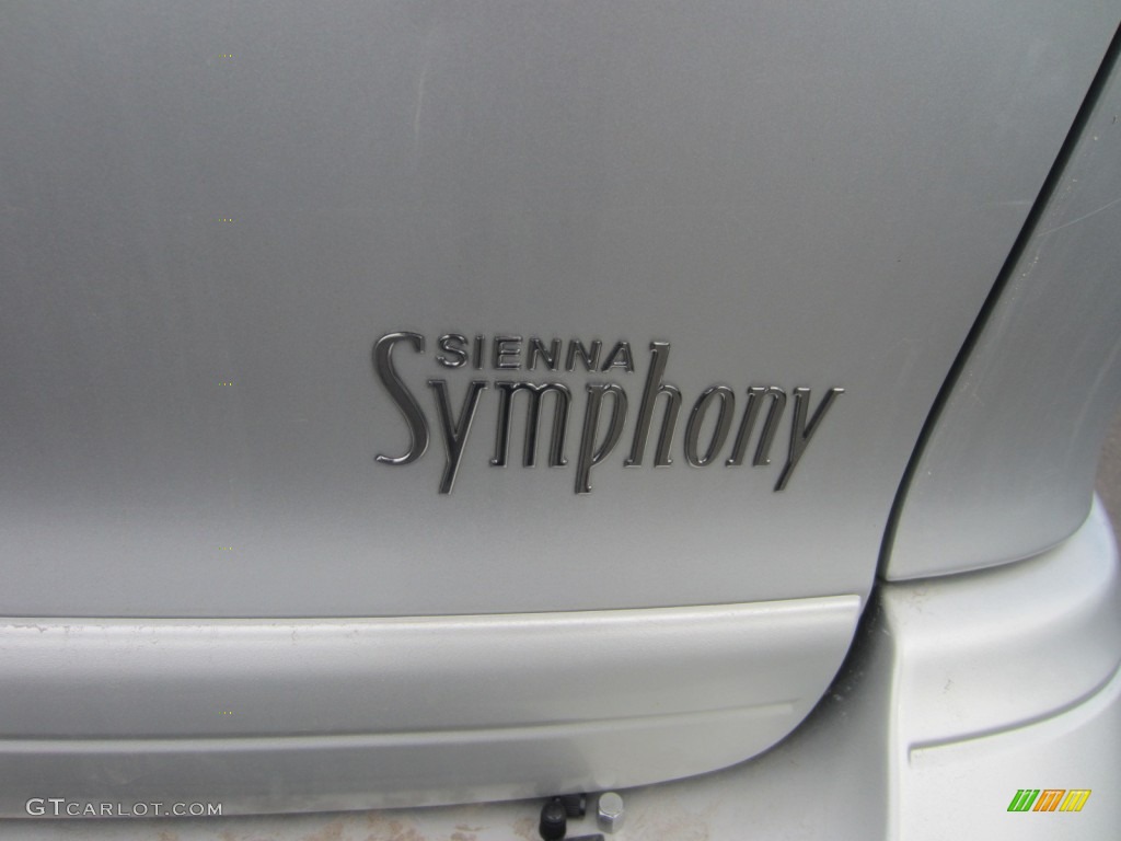 2002 Sienna LE - Silver Shadow Pearl / Gray photo #1