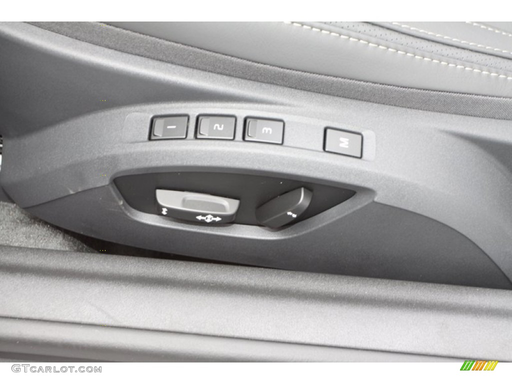 2013 Volvo C70 T5 Controls Photo #79335752