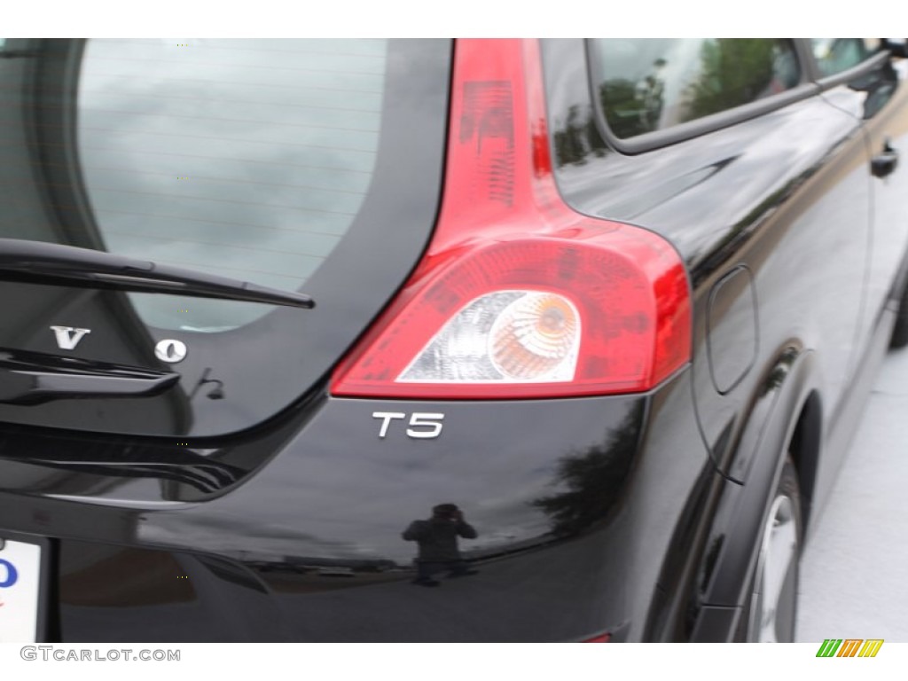 2013 Volvo C30 T5 Marks and Logos Photos