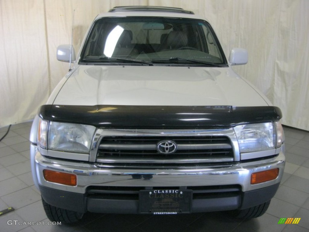 1996 4Runner Limited 4x4 - Desert Dune Metallic / Beige photo #2