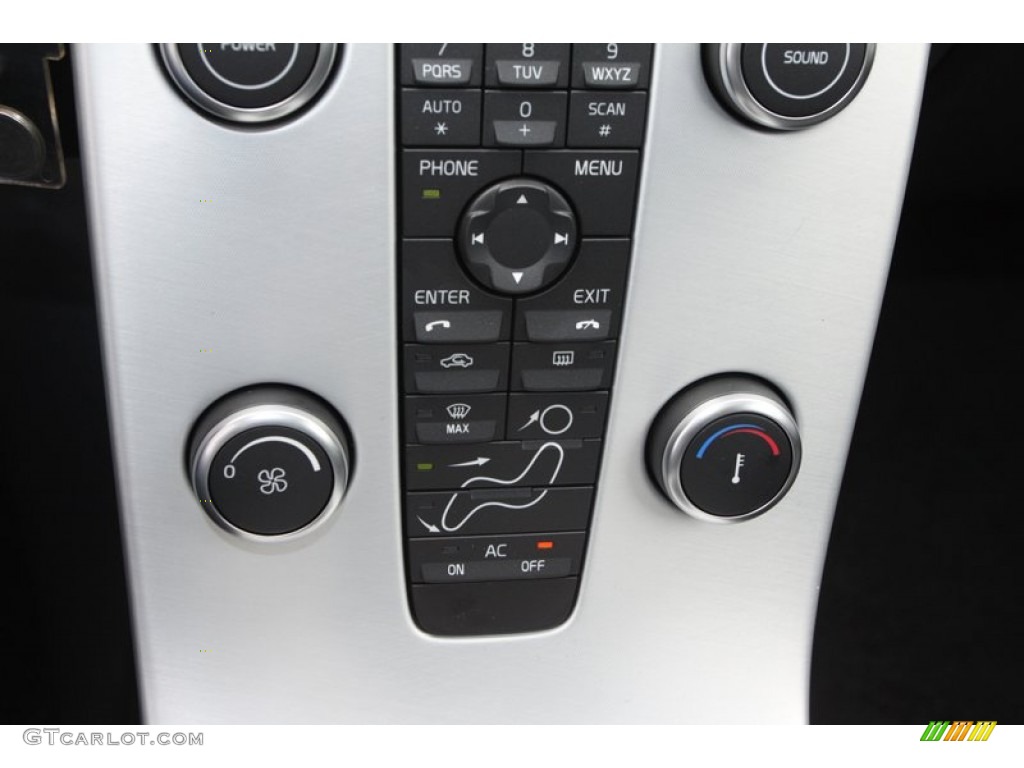 2013 Volvo C30 T5 Controls Photo #79337003