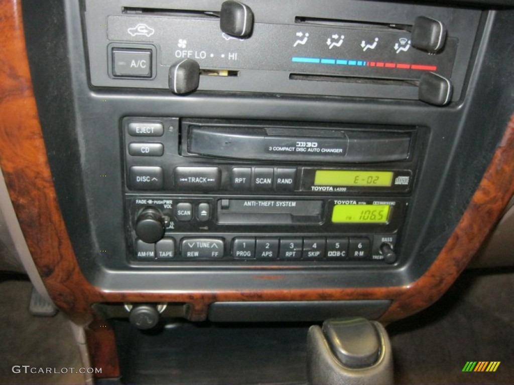 1996 4Runner Limited 4x4 - Desert Dune Metallic / Beige photo #22