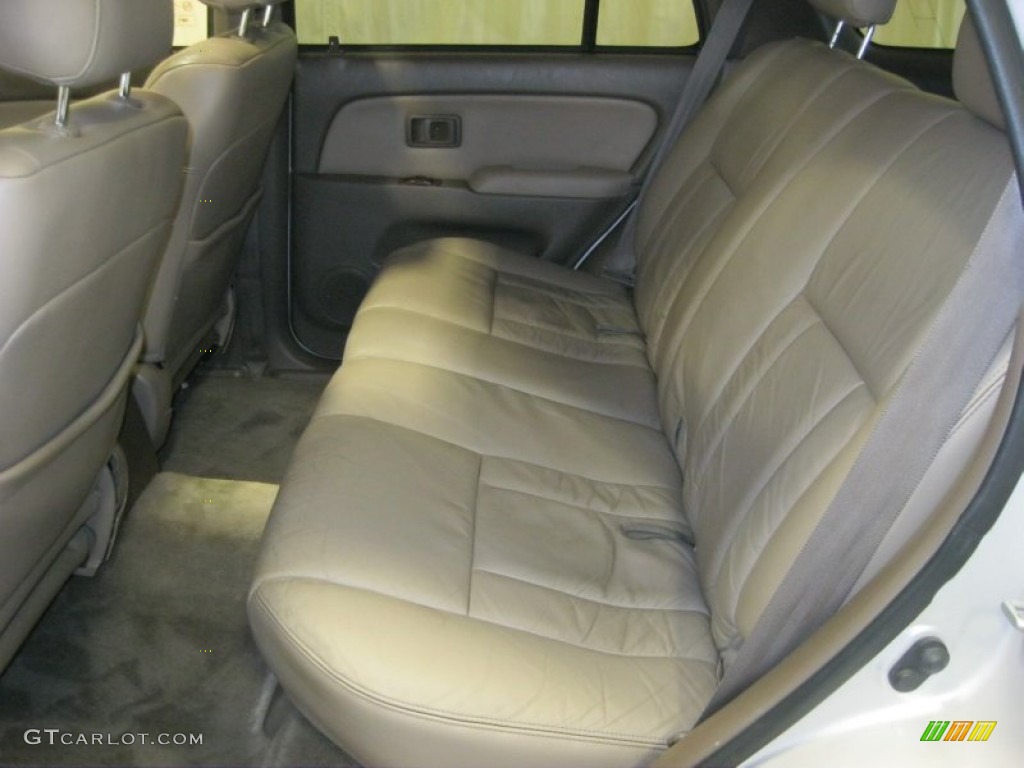 1996 4Runner Limited 4x4 - Desert Dune Metallic / Beige photo #27