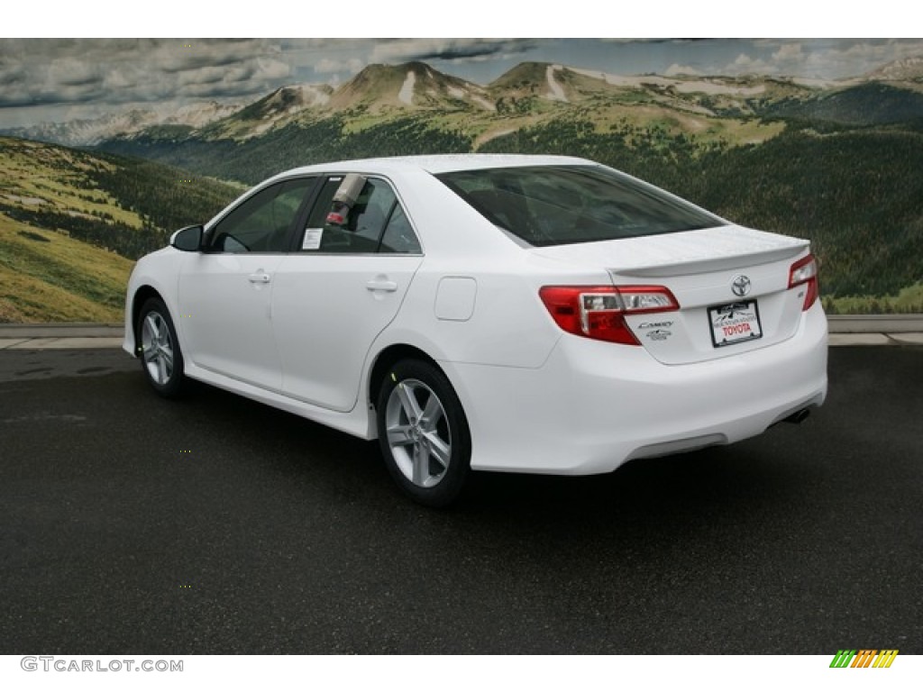 2013 Camry SE - Super White / Black photo #2