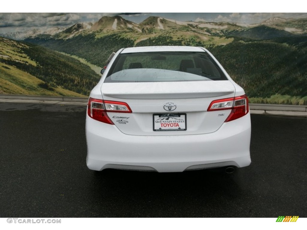 2013 Camry SE - Super White / Black photo #4