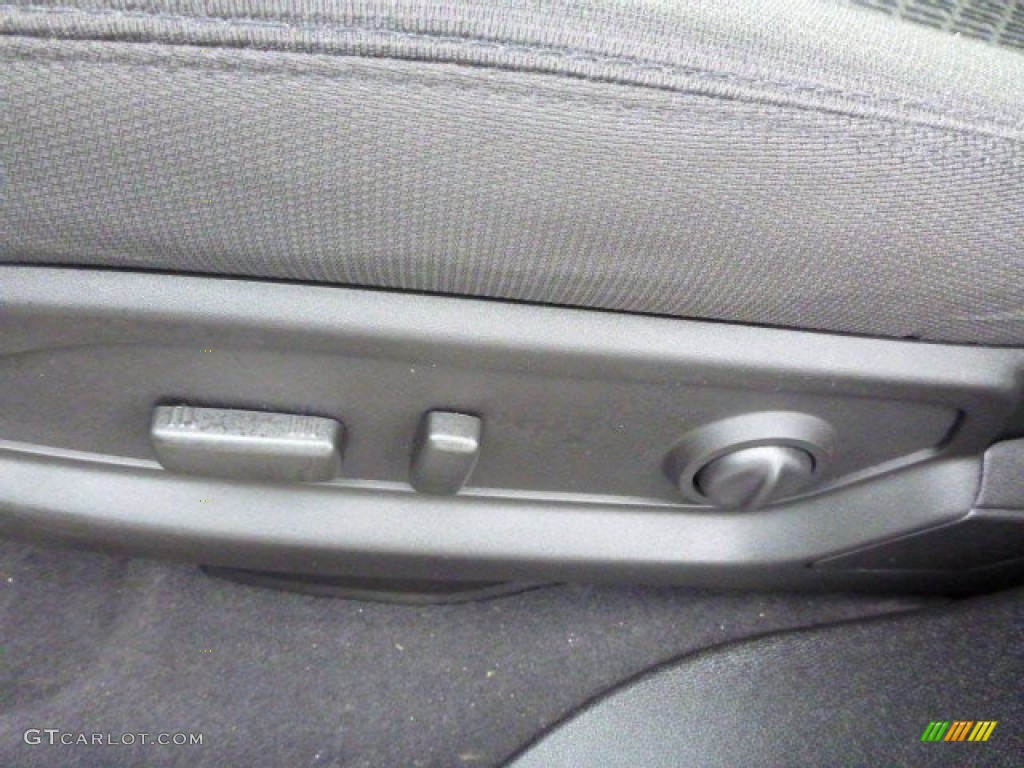 2012 Traverse LT AWD - White / Ebony photo #17