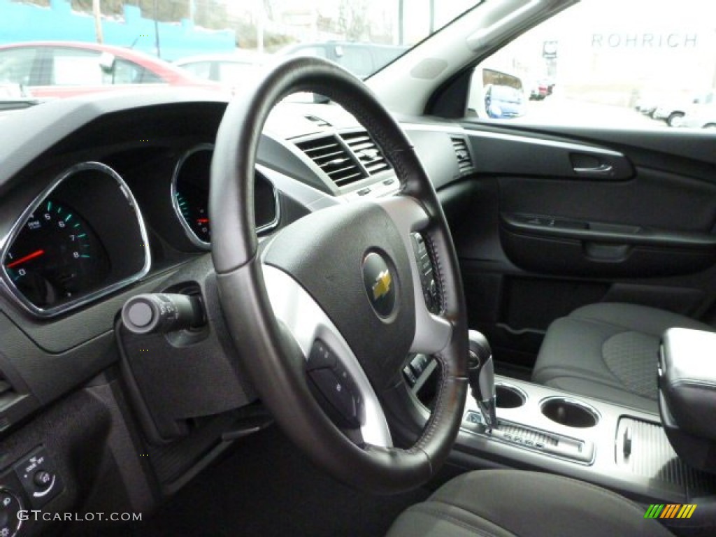 2012 Traverse LT AWD - White / Ebony photo #18