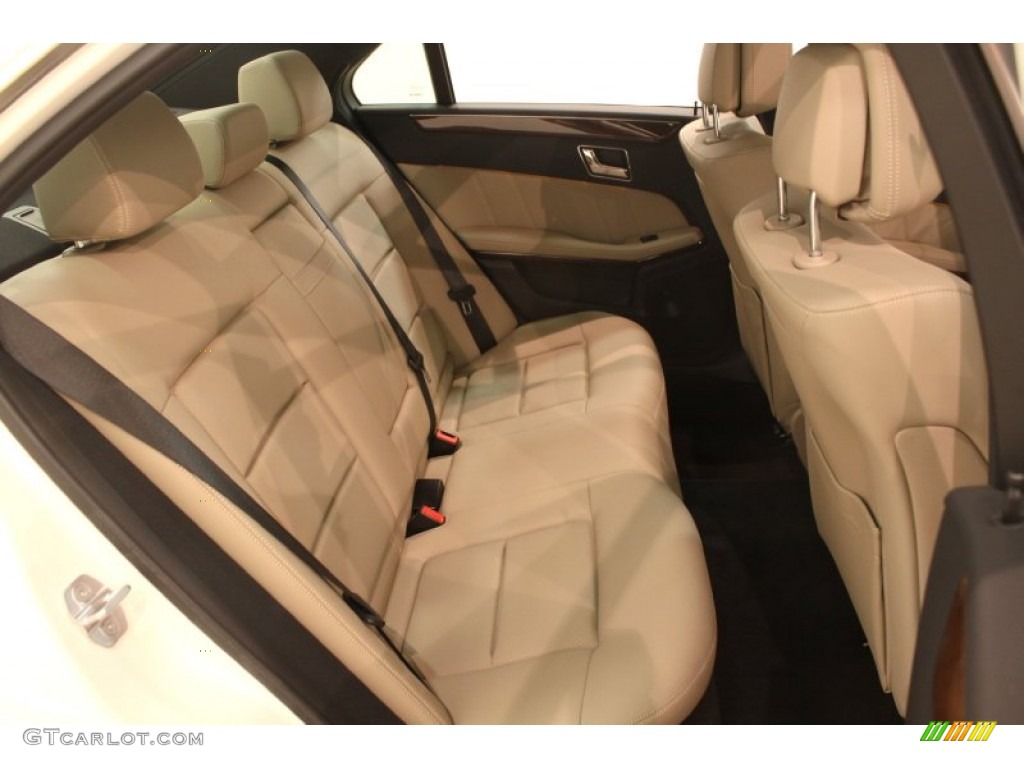 2010 E 350 4Matic Sedan - Arctic White / Almond Beige photo #29