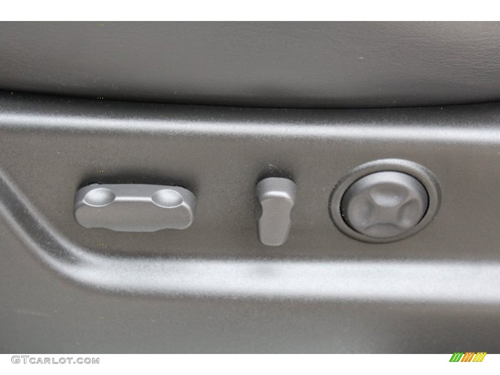 2010 Escalade  - Galaxy Gray / Ebony photo #39