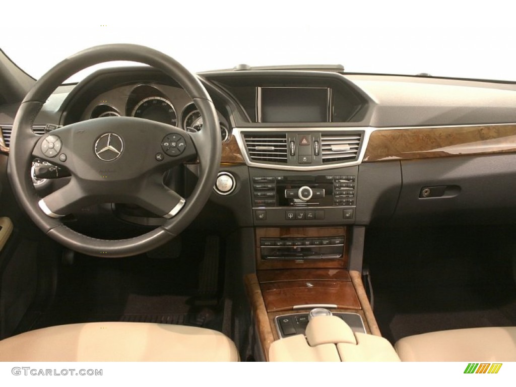 2010 E 350 4Matic Sedan - Arctic White / Almond Beige photo #32