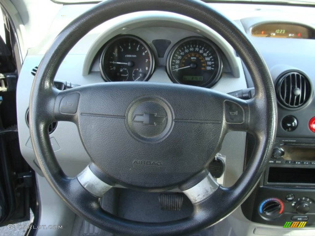 2004 Chevrolet Aveo LS Sedan Gray Steering Wheel Photo #79345139
