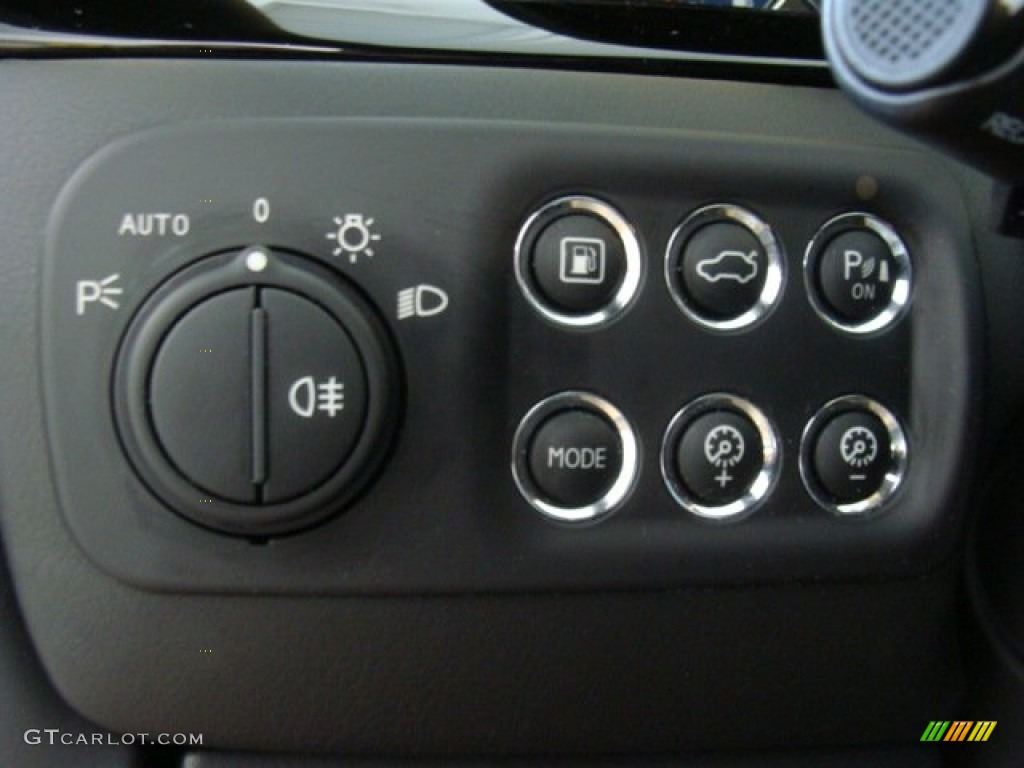 2013 Maserati GranTurismo Sport Coupe Controls Photo #79346278