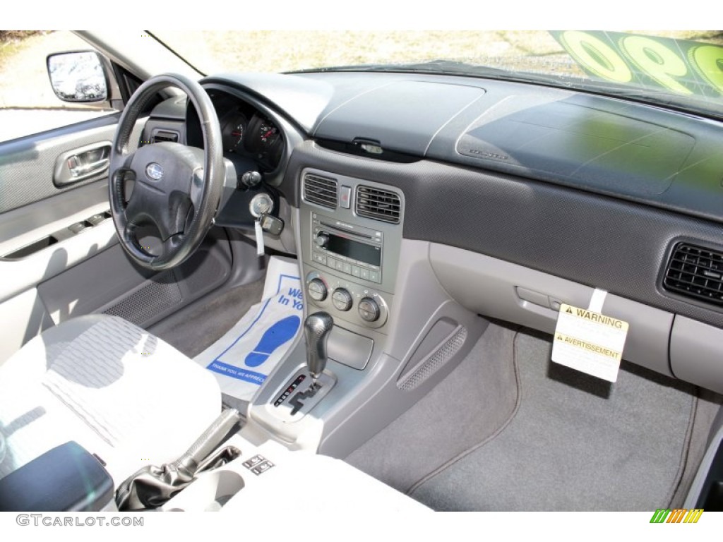 2004 Forester 2.5 XS - Java Black Pearl / Gray photo #9